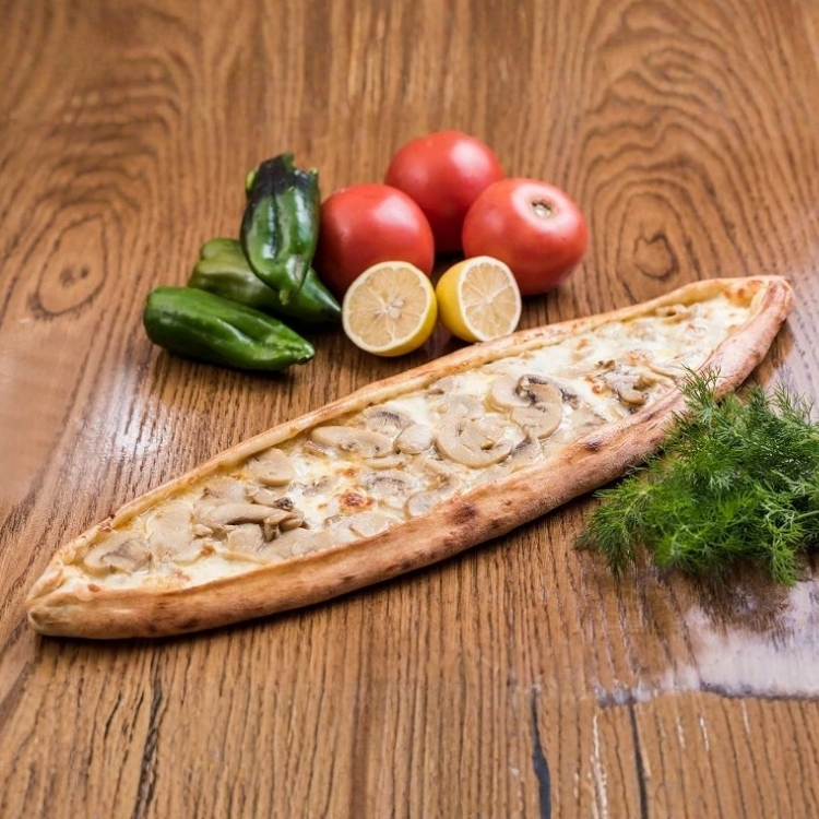 Kaşarlı Mantarlı Pide